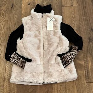 NWT Dylan Los Angeles Faux Fur Zip Up Jacket Tannish Ivory Color Size S